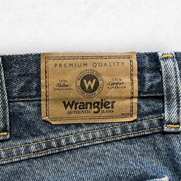 Wrangler Relaxed Fit Work Jeans Men's Size 42 x 30 Distressed Blue - Picture 11 of 12